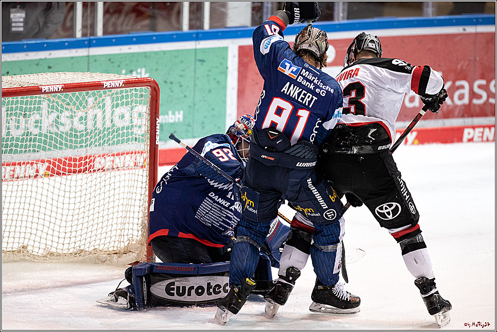 PENNY DEL;  Iserlohn Roosters - Koelner Haie; Koeln, 05.12.2021